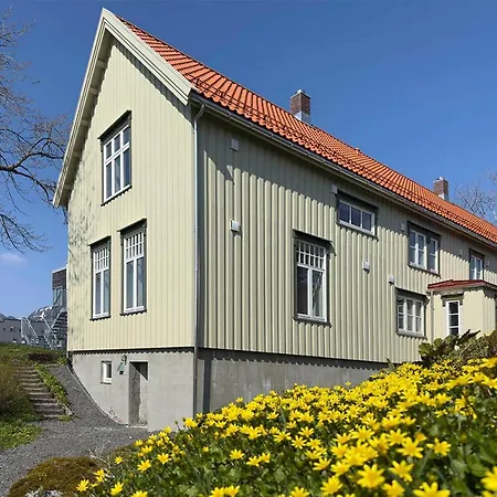 Lofoten Sommerhotell Og