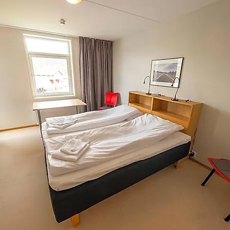 بيت شباب Lofoten Sommerhotell Og