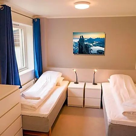 Lofoten Sommerhotell Og
