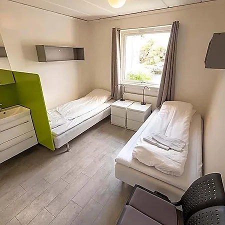 Lofoten Sommerhotell Og بيت شباب