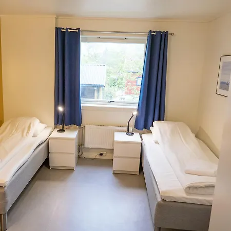 بيت شباب Lofoten Sommerhotell Og Kabelvåg