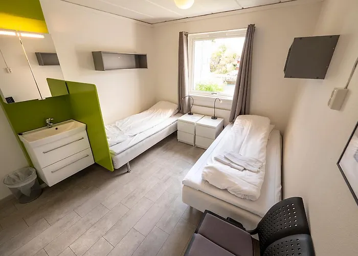 Lofoten Sommerhotell Og *