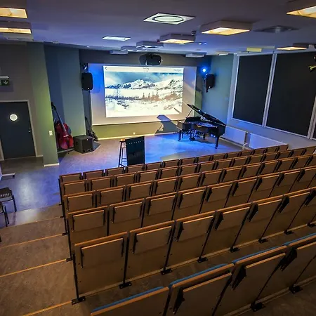 Hostel Lofoten Sommerhotell Og Kabelvåg